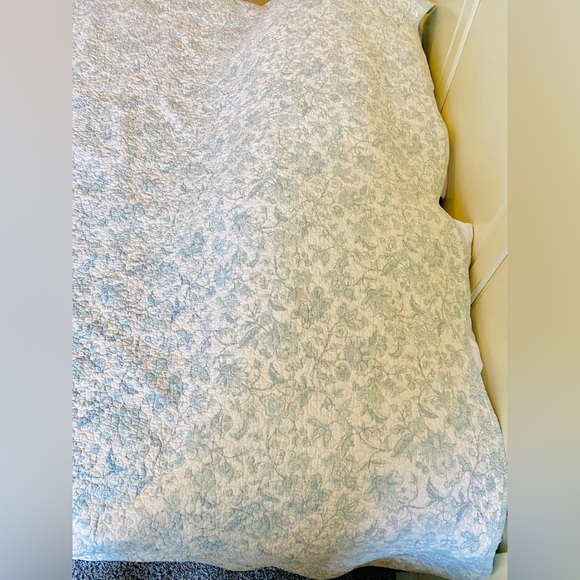 Aqua quilt 100% cotton, true light color. King-Queen Size. EC. Floral & Striped - Picture 7 of 16